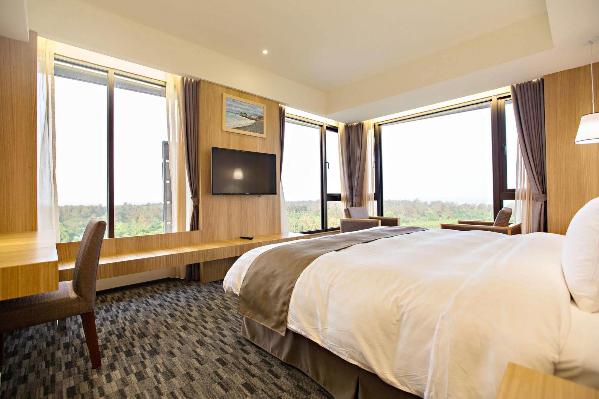 Taitung Kaishen Starlight Hotel מראה חיצוני תמונה