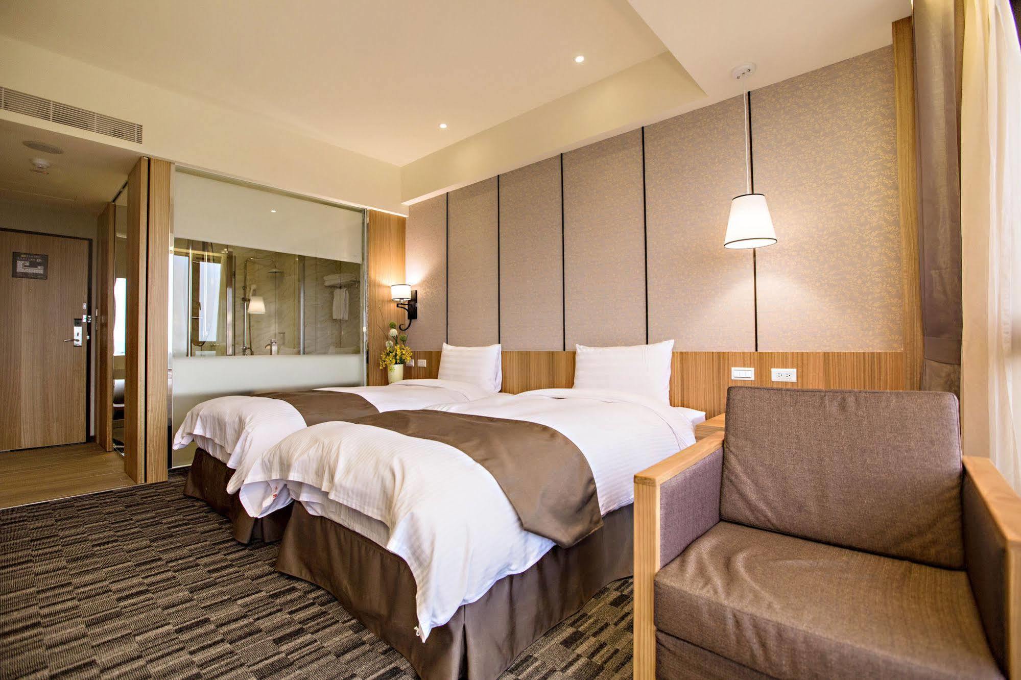 Taitung Kaishen Starlight Hotel מראה חיצוני תמונה