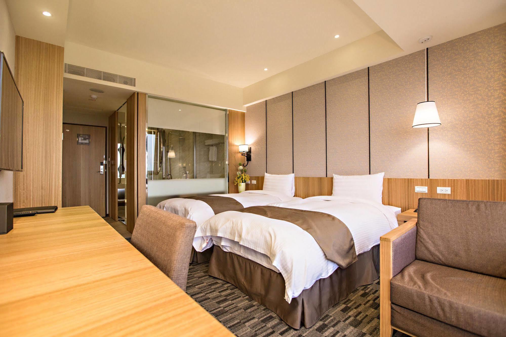 Taitung Kaishen Starlight Hotel מראה חיצוני תמונה