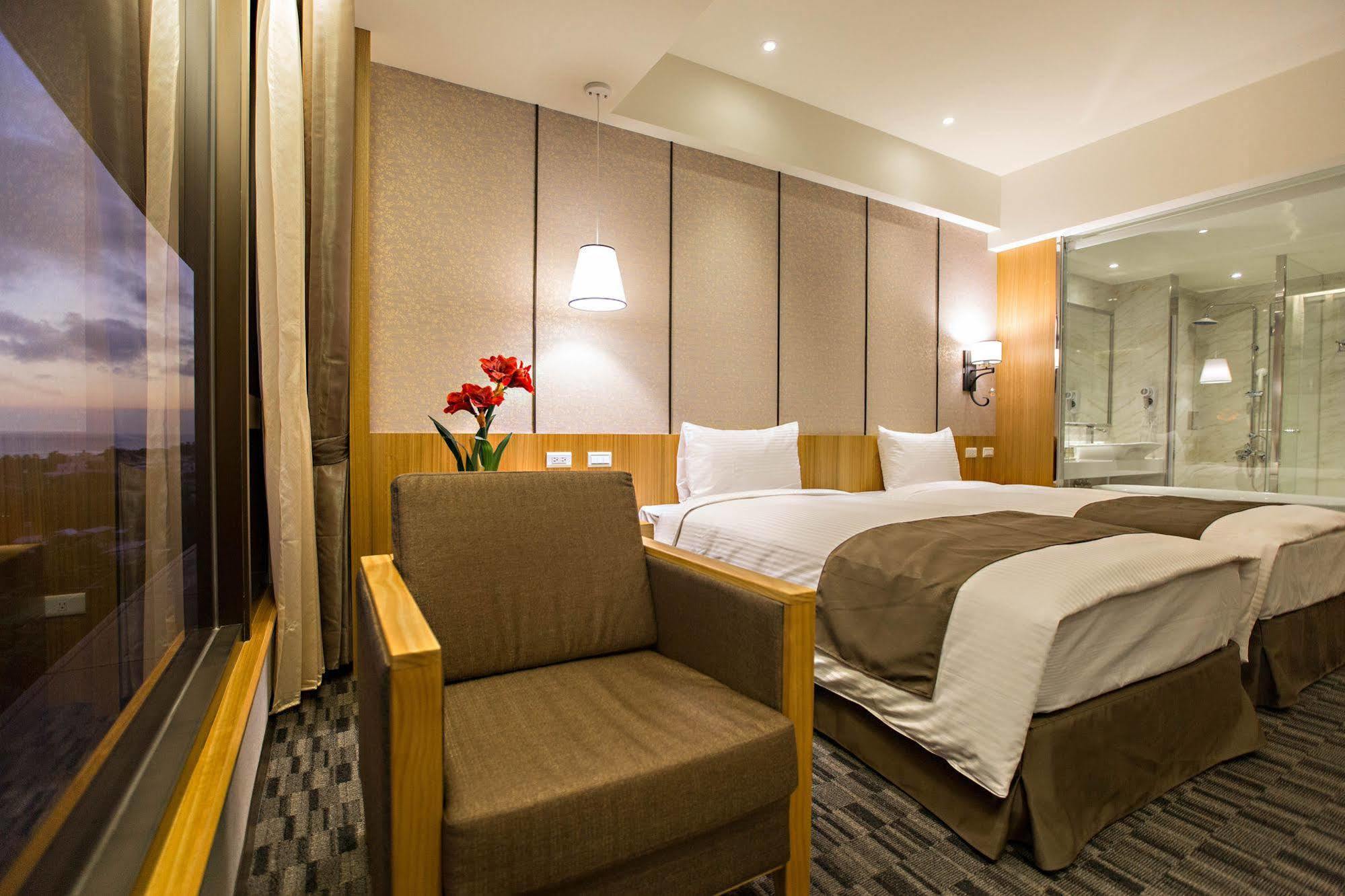 Taitung Kaishen Starlight Hotel מראה חיצוני תמונה